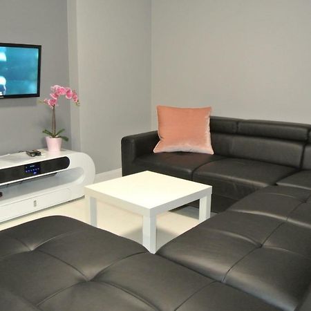 Apartamenty Centrum- Kochanowskiego -Dawniej Two-Bedroom Apartment Zielona Gora  Bagian luar foto
