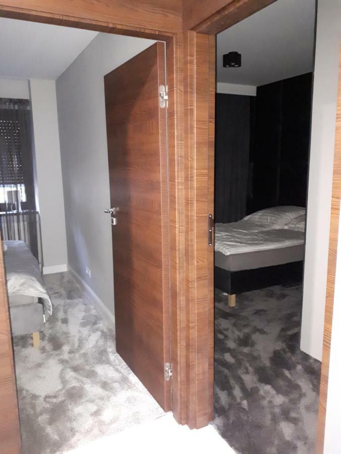 Apartamenty Centrum- Kochanowskiego -Dawniej Two-Bedroom Apartment Zielona Gora  Bagian luar foto