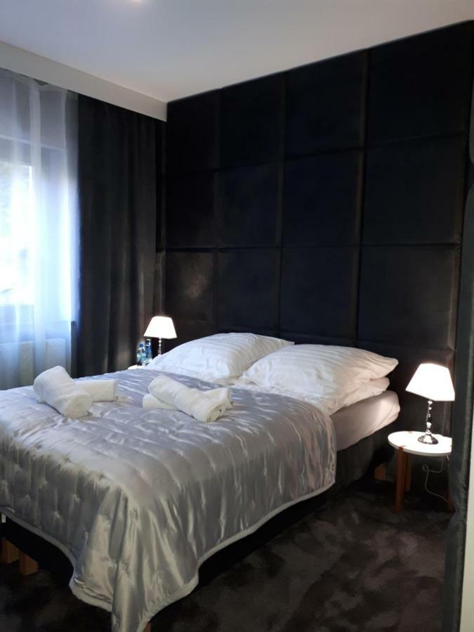 Apartamenty Centrum- Kochanowskiego -Dawniej Two-Bedroom Apartment Zielona Gora  Bagian luar foto