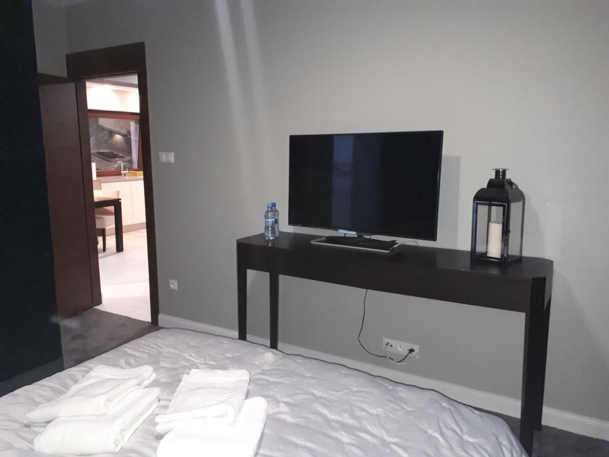 Apartamenty Centrum- Kochanowskiego -Dawniej Two-Bedroom Apartment Zielona Gora  Bagian luar foto