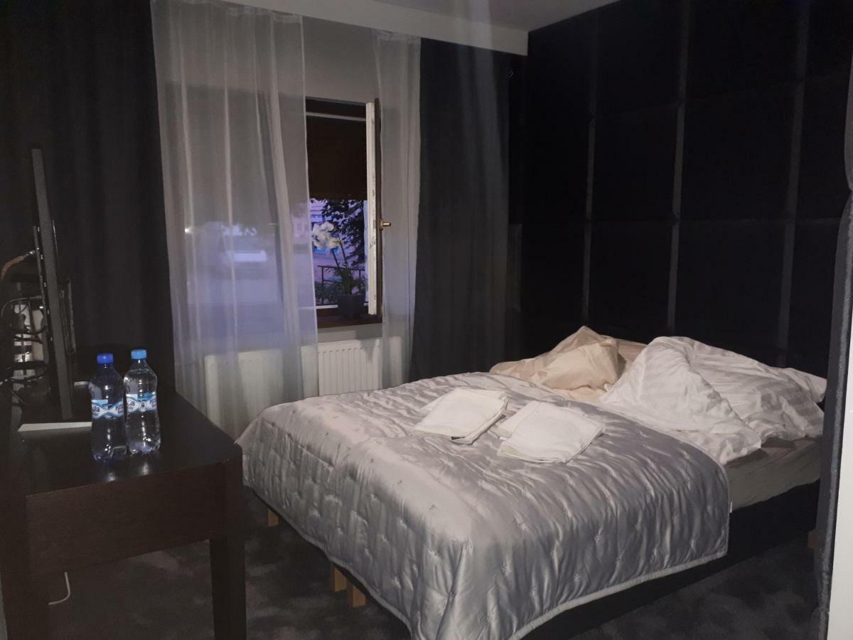 Apartamenty Centrum- Kochanowskiego -Dawniej Two-Bedroom Apartment Zielona Gora  Bagian luar foto