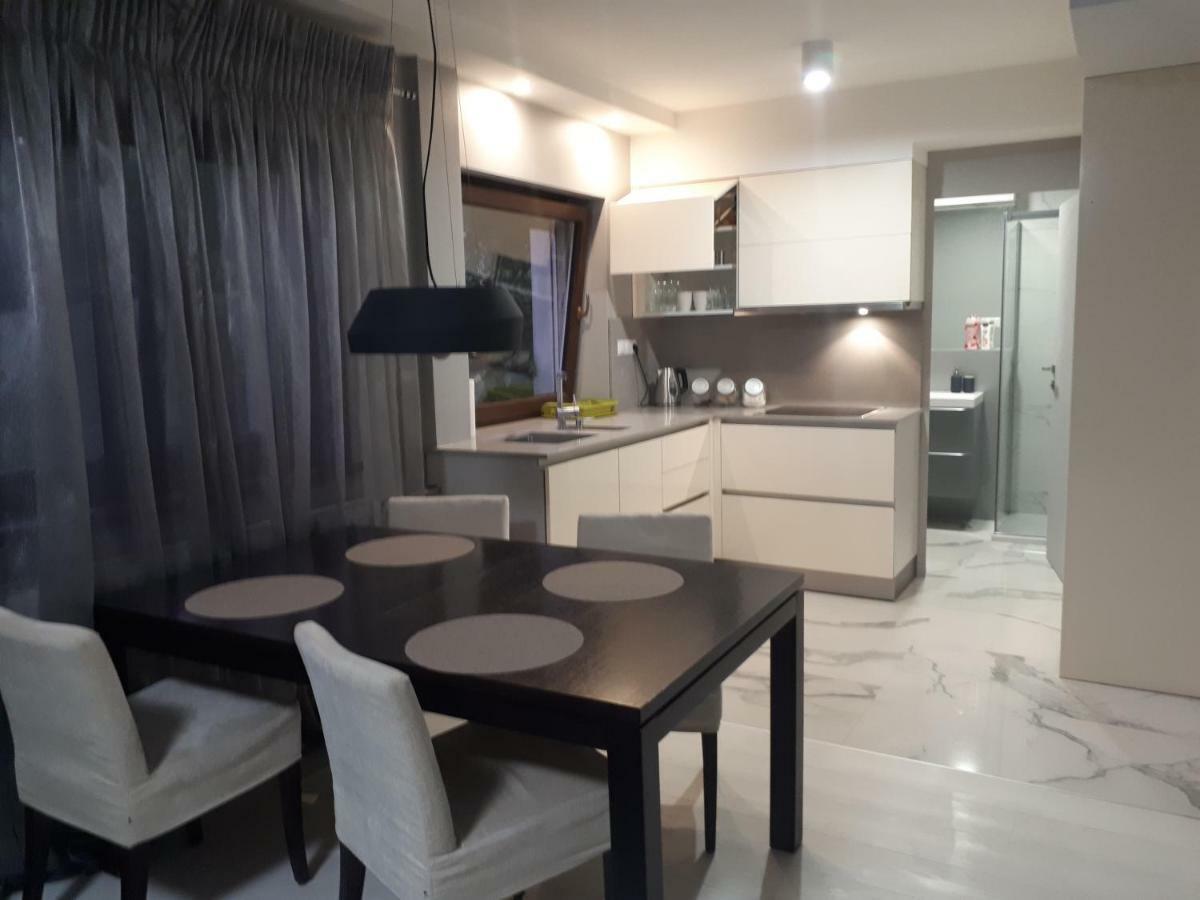 Apartamenty Centrum- Kochanowskiego -Dawniej Two-Bedroom Apartment Zielona Gora  Bagian luar foto