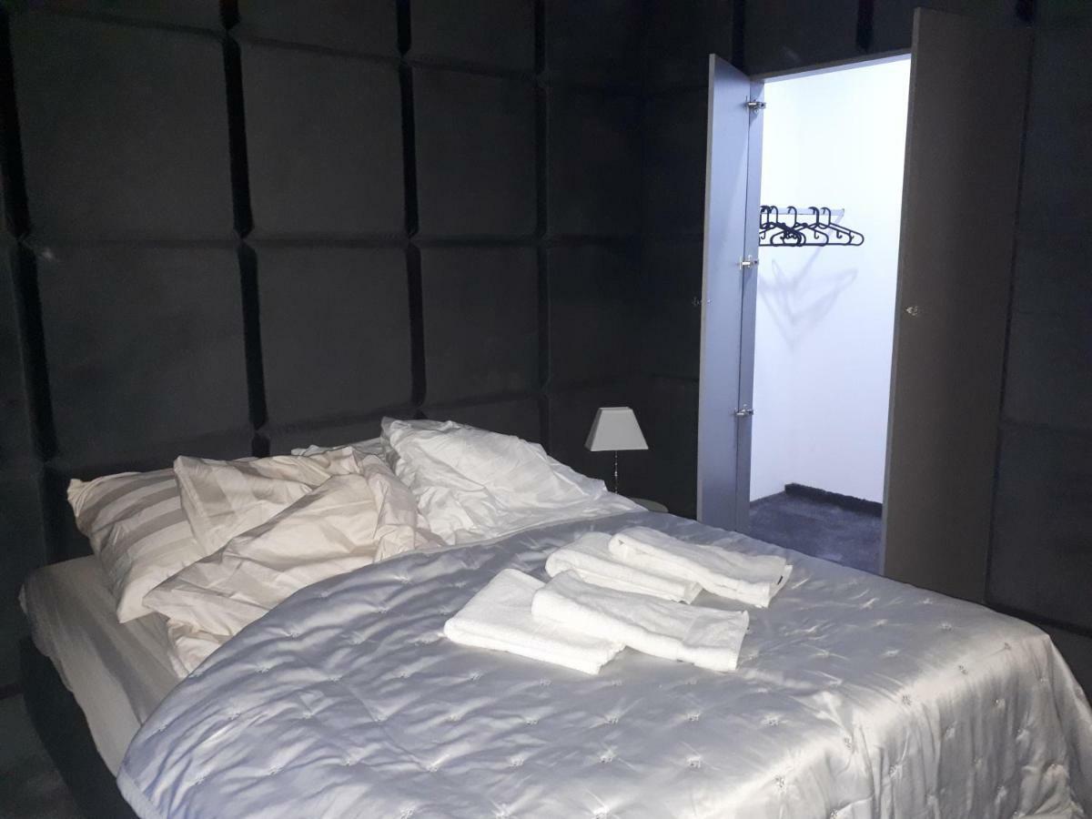 Apartamenty Centrum- Kochanowskiego -Dawniej Two-Bedroom Apartment Zielona Gora  Bagian luar foto