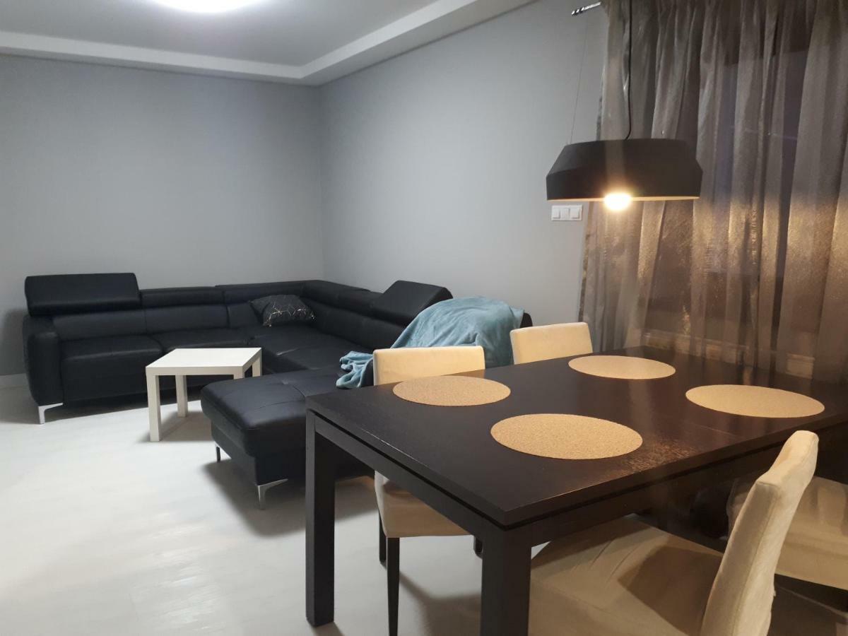 Apartamenty Centrum- Kochanowskiego -Dawniej Two-Bedroom Apartment Zielona Gora  Bagian luar foto