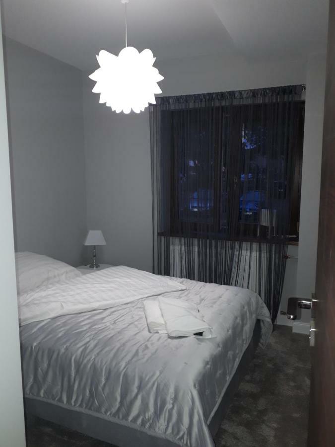 Apartamenty Centrum- Kochanowskiego -Dawniej Two-Bedroom Apartment Zielona Gora  Bagian luar foto