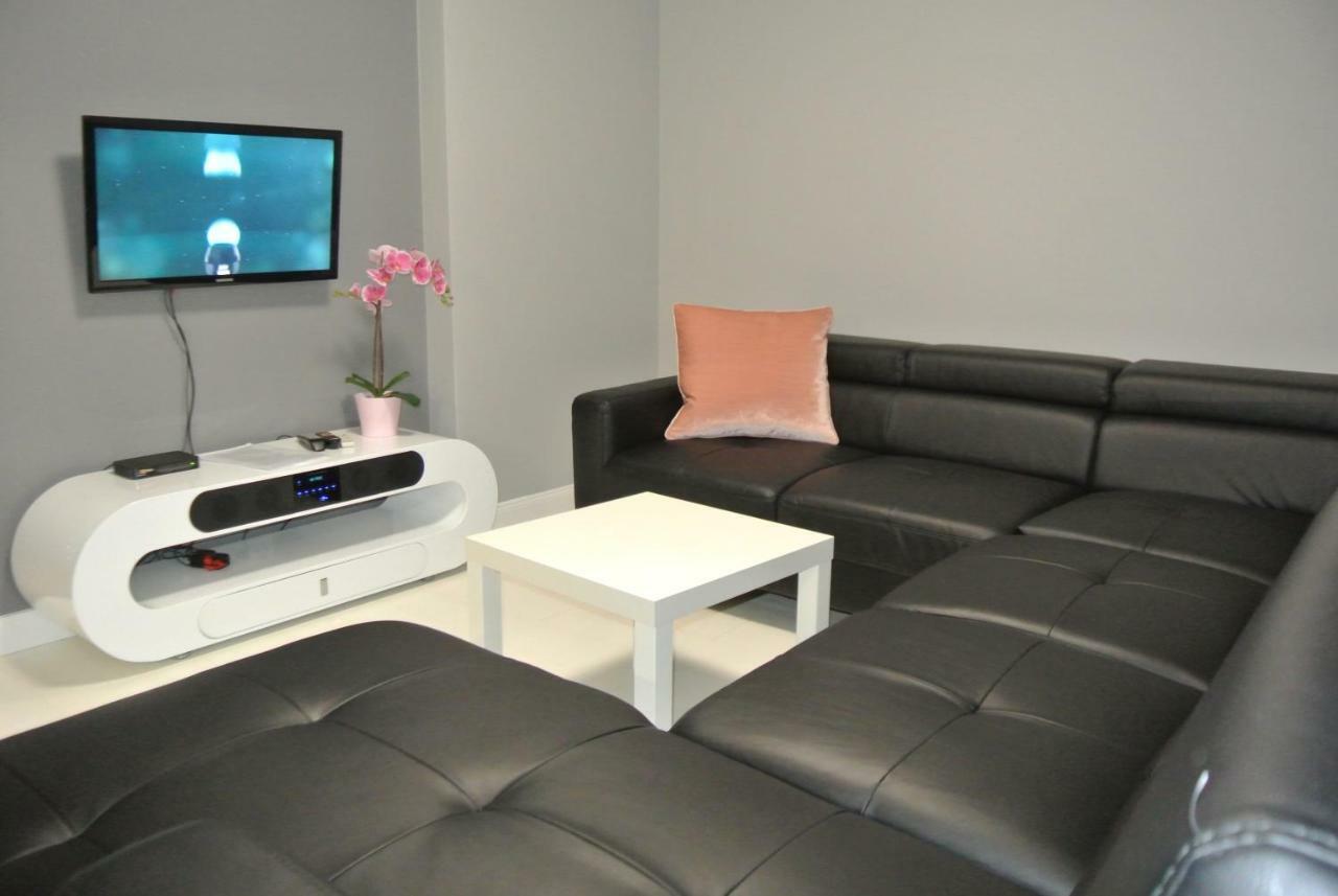 Apartamenty Centrum- Kochanowskiego -Dawniej Two-Bedroom Apartment Zielona Gora  Bagian luar foto