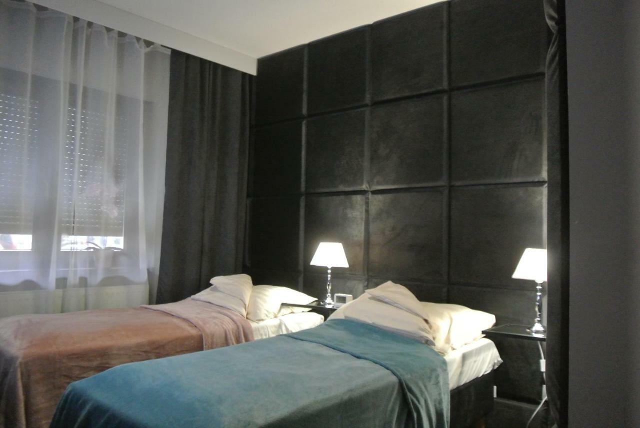 Apartamenty Centrum- Kochanowskiego -Dawniej Two-Bedroom Apartment Zielona Gora  Bagian luar foto