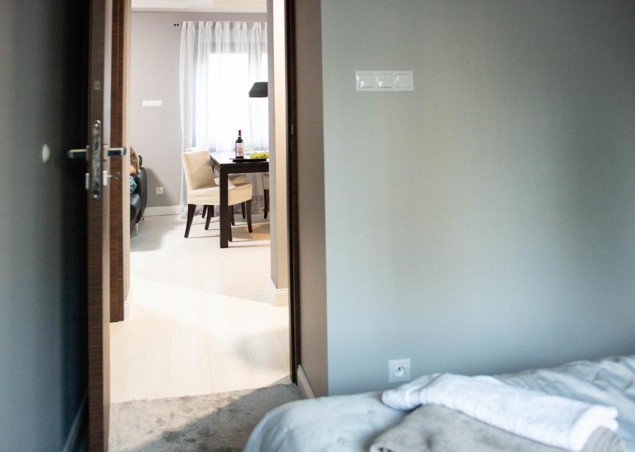 Apartamenty Centrum- Kochanowskiego -Dawniej Two-Bedroom Apartment Zielona Gora  Bagian luar foto